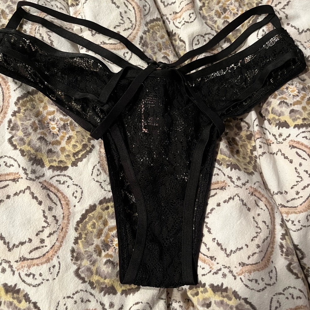 Victoria’s Secret Black Lace High-waist Panty